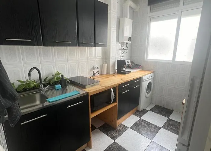 홈스테이 2 En Tercera Planta Sin Ascensor No Es Un Piso Entero! A Compartir Bano Y Cocina!